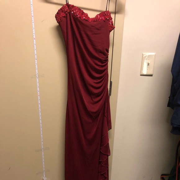 Prom gown - Picture 2 of 5